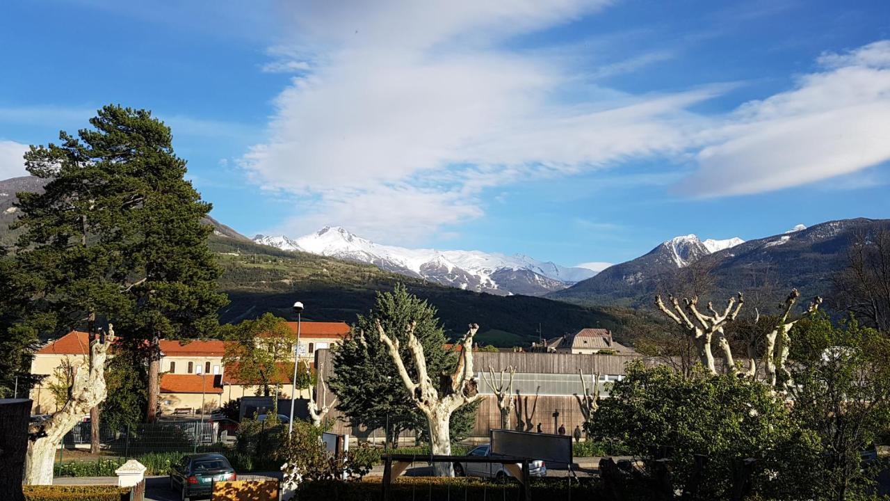 Villa Notre-Dame Амбрюн Екстериор снимка